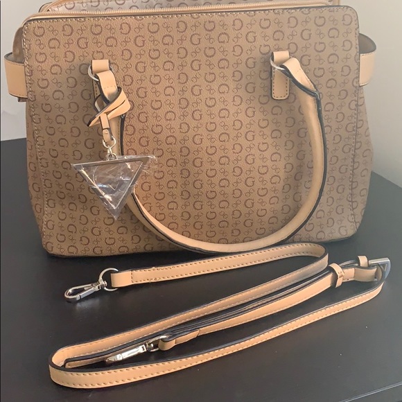 Brand New Guess Logo Handbag with Crossbody Strap - Picture 4 of 6